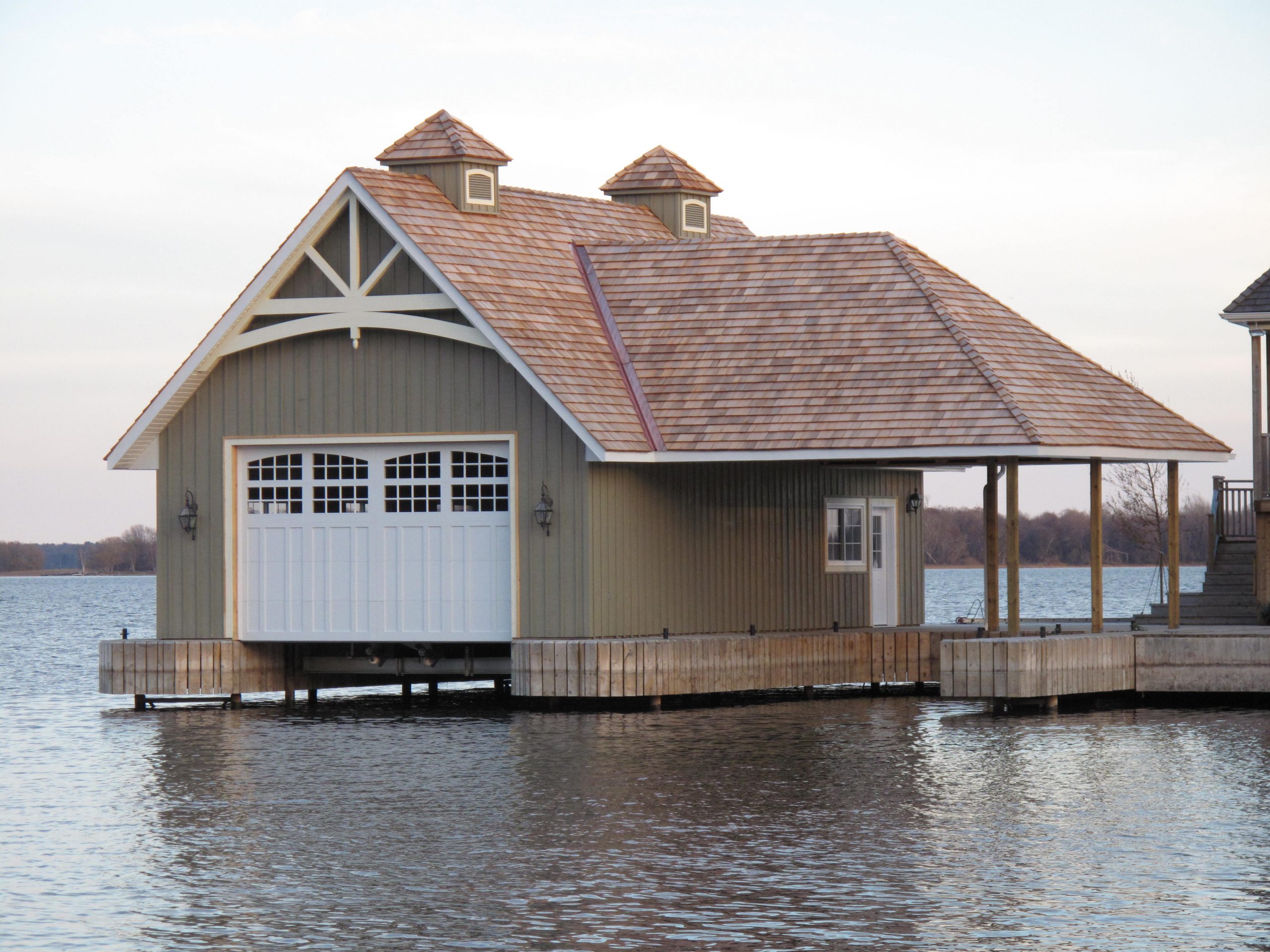 Boathouse door in white with windows